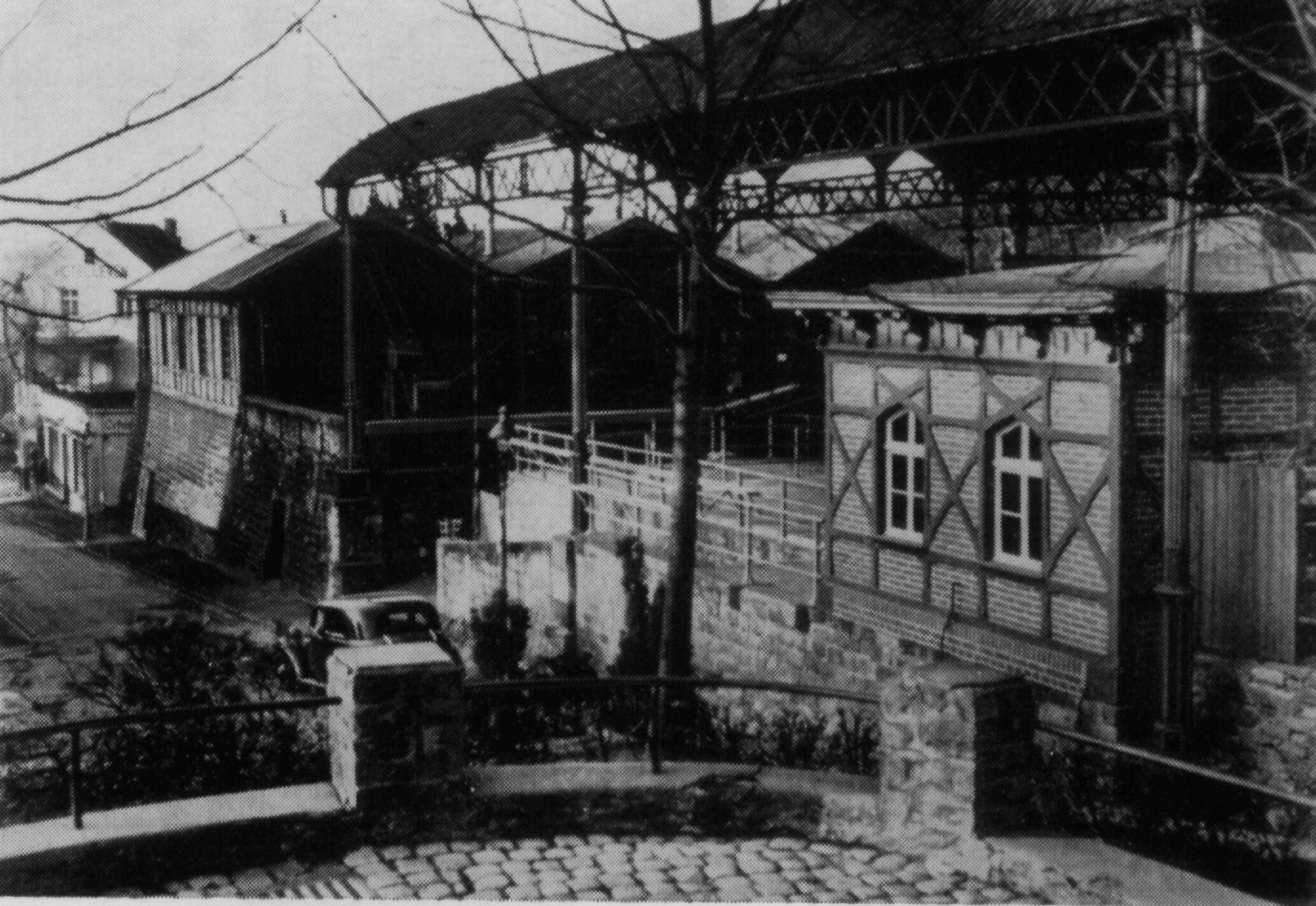 Die historische Talstation der Drachenfelsbahn