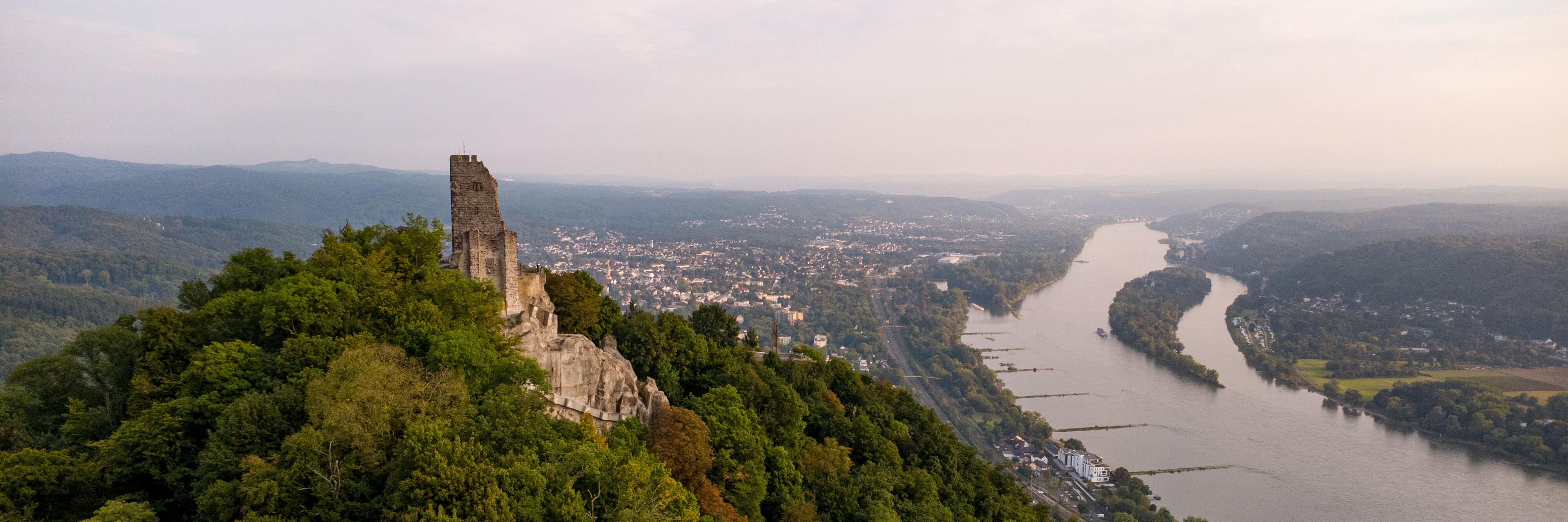 Drachenfels Ruine Luftaufnahme Bad Honnef