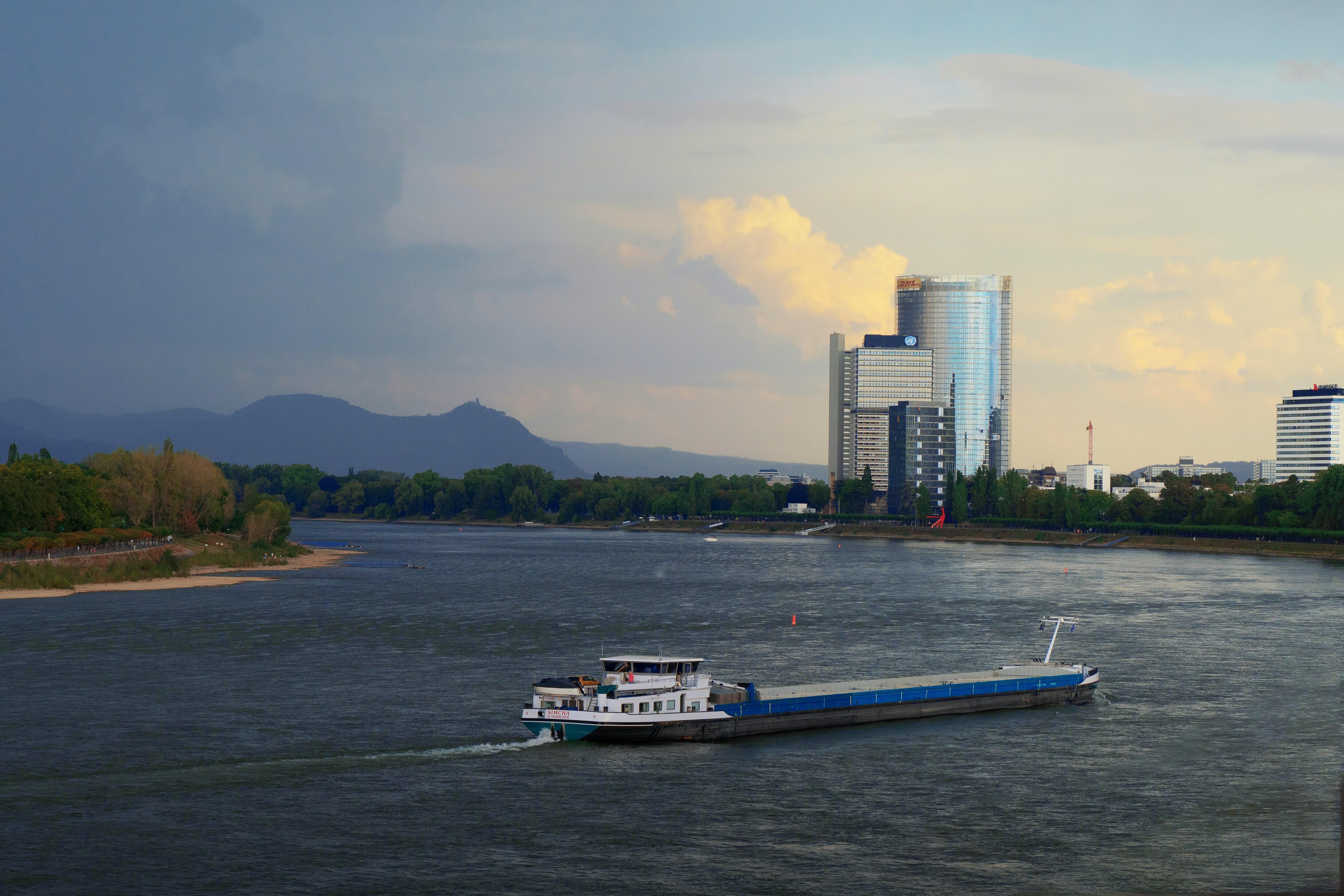 Bonn Posttower Drachenfels Rhein
