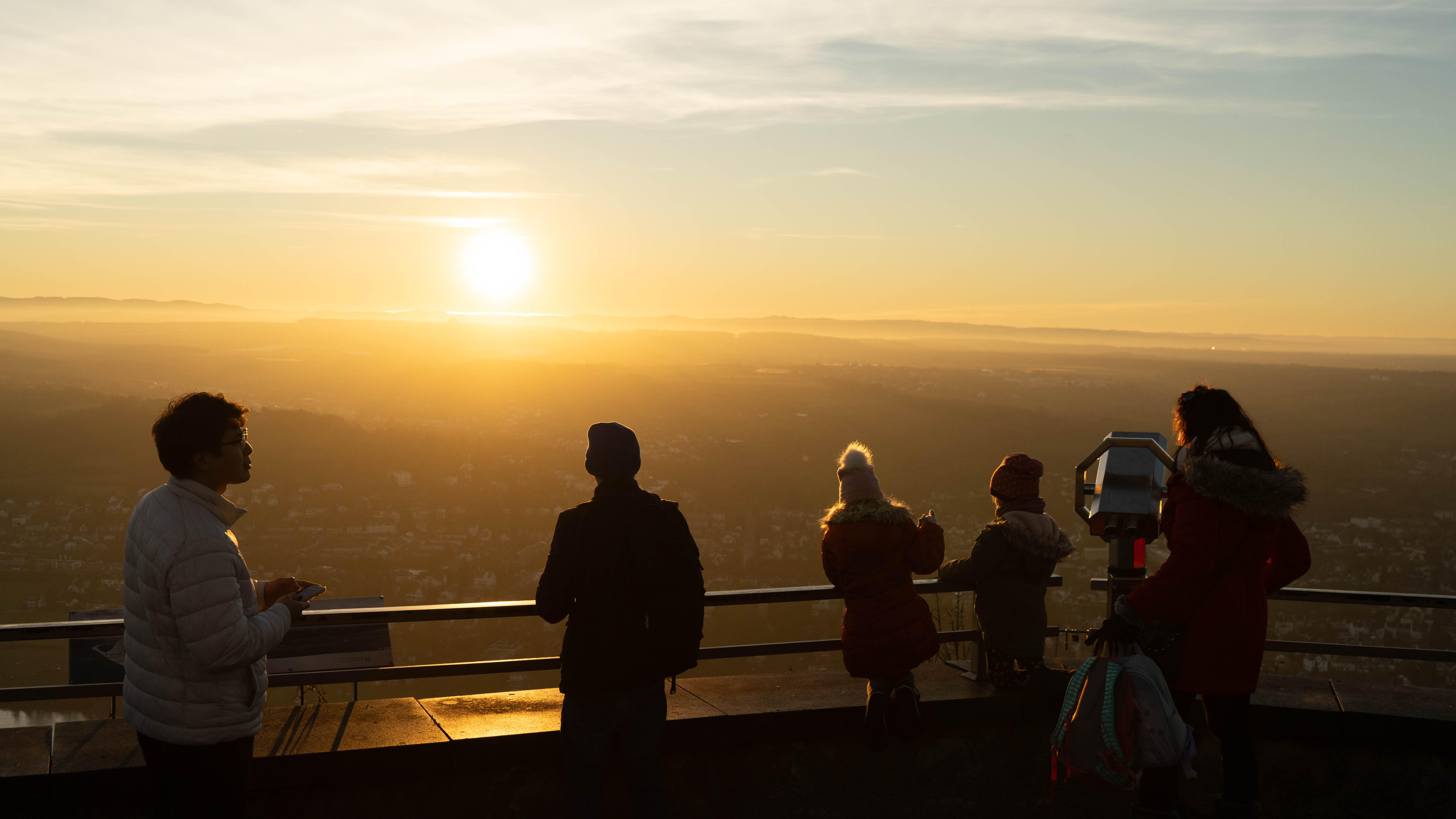 Drachenfels Sonnenuntergang Menschen
