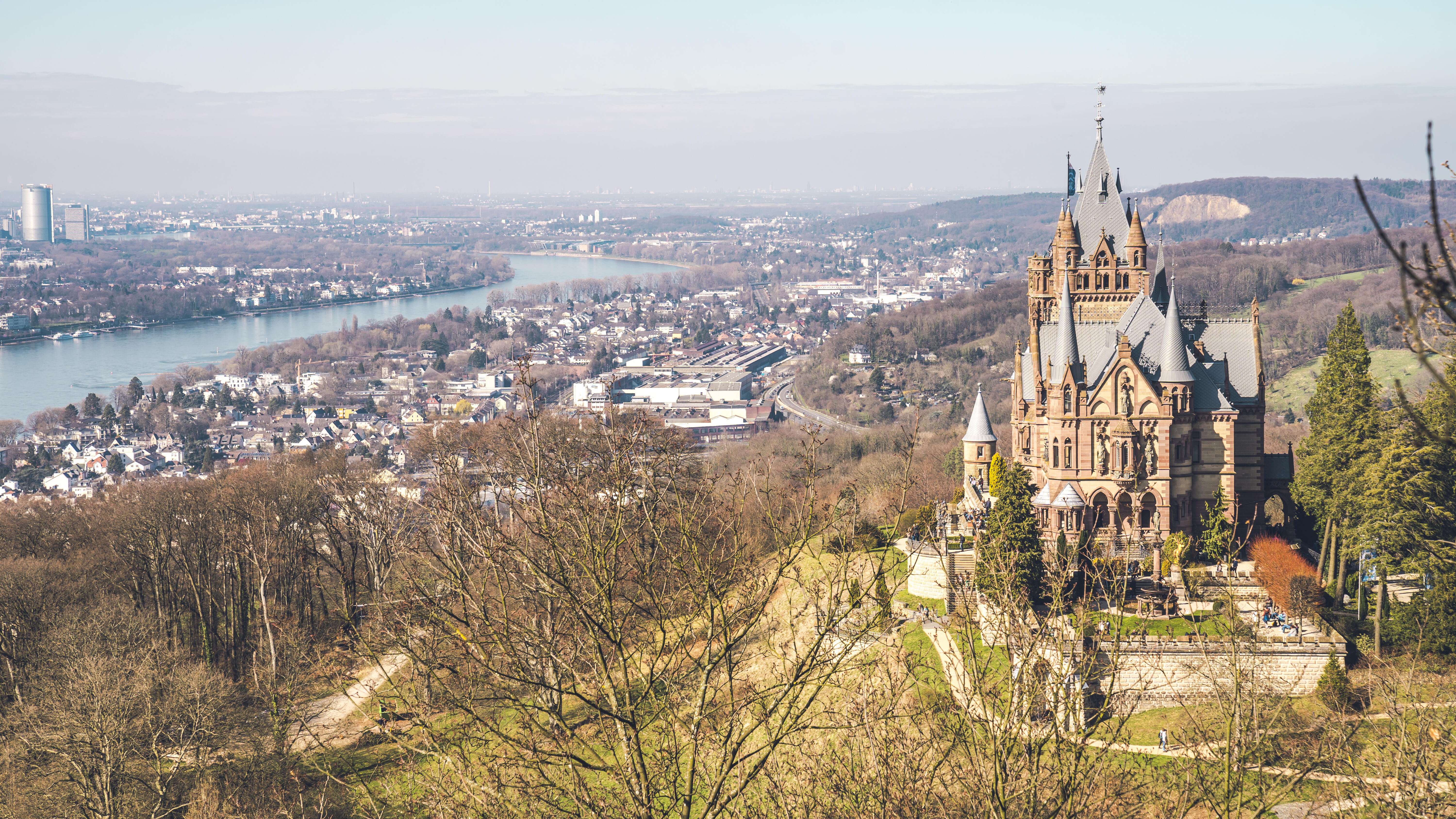 Schlossblick Drachenfels Koenigswinter