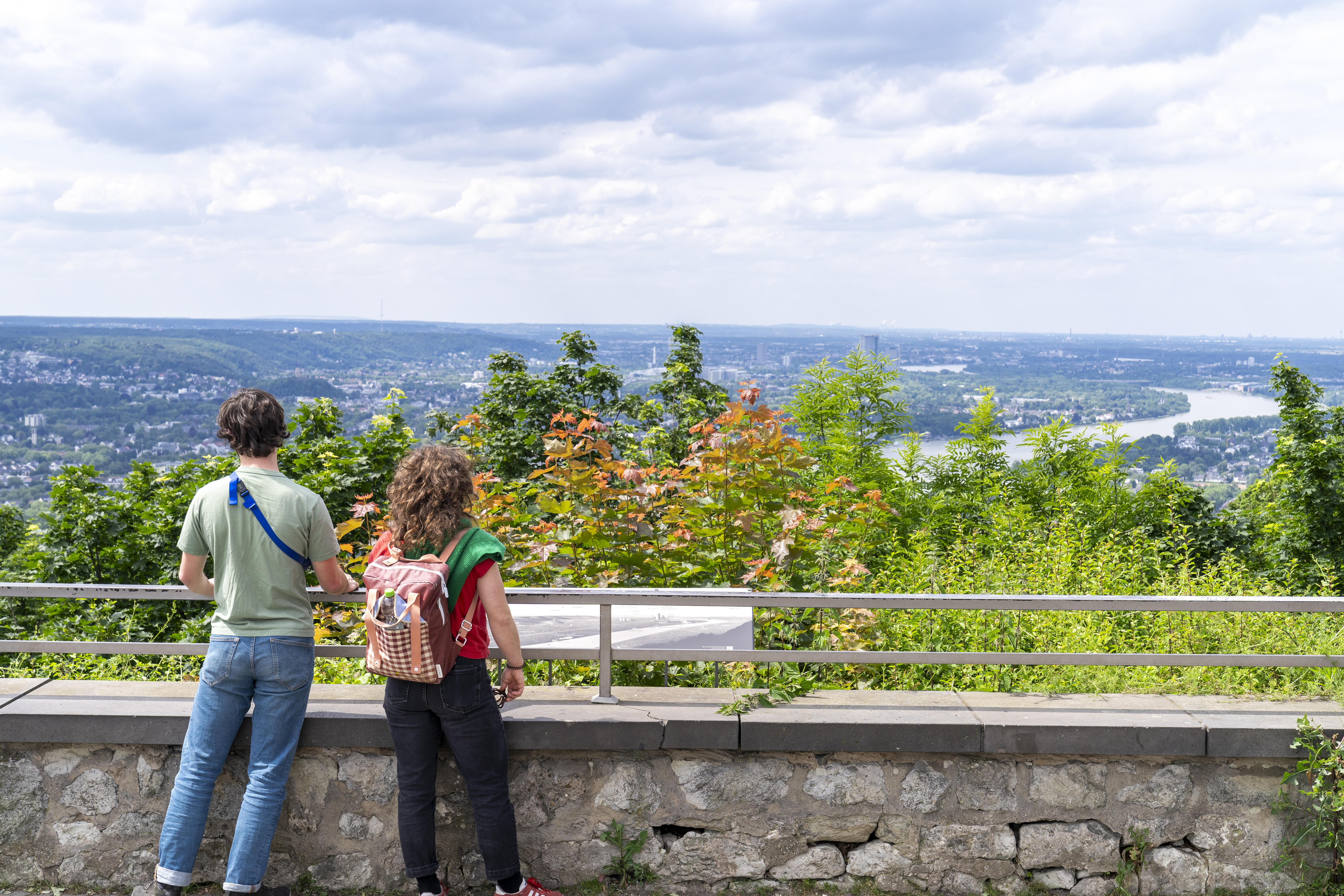 Drachenfels Ausblick Bonn Koeln