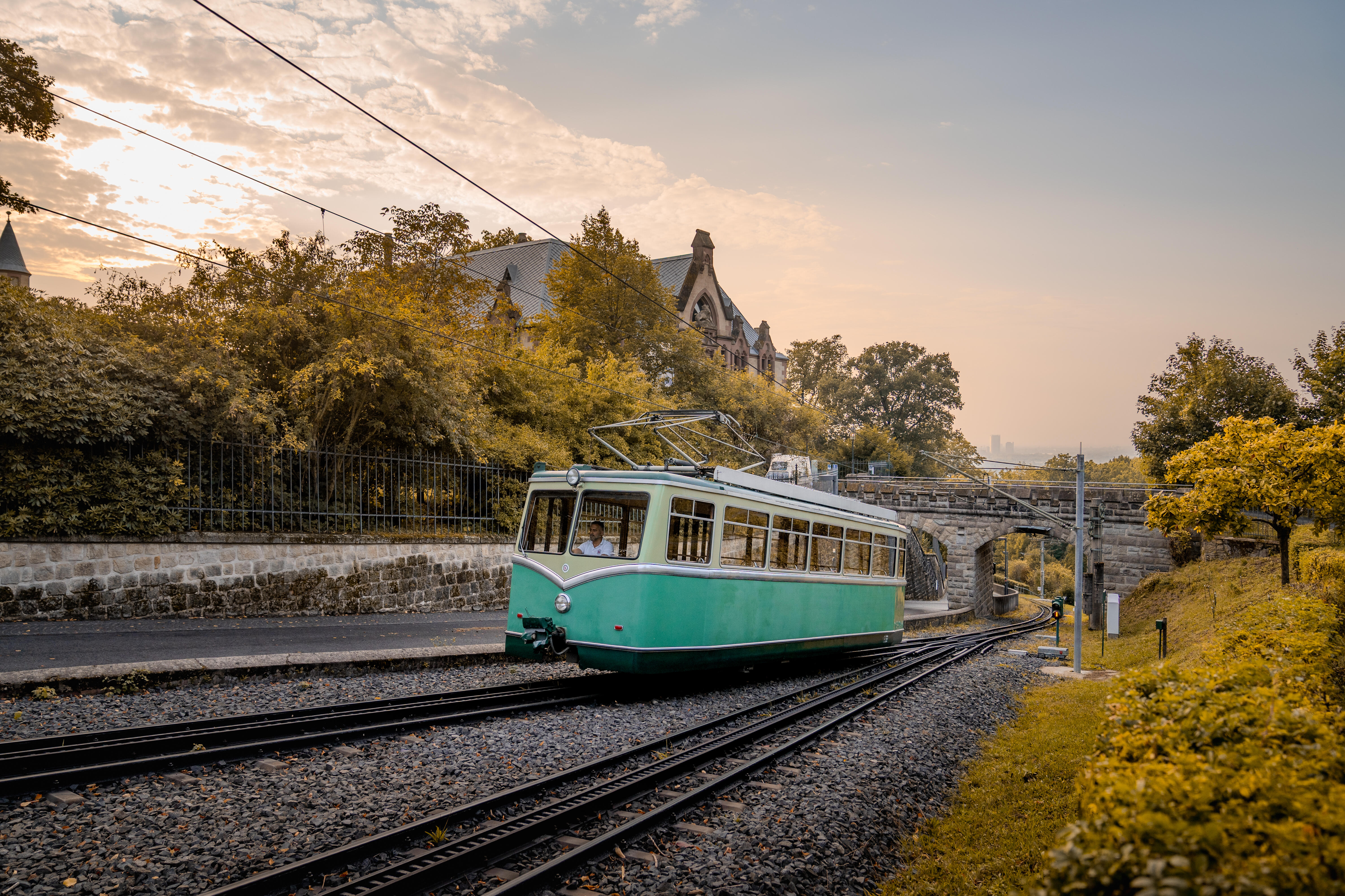 Drachenfelsbahn bei Schloss Drachenburg