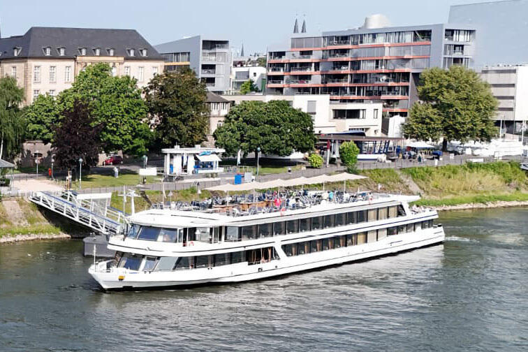 BPS Bonn Schiff Koenigswinter Drachenfels